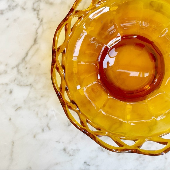 Vintage Honey Amber Trinket Bowl - Picture 6 of 6